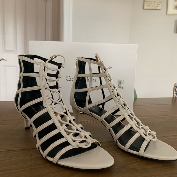 NWTCalvin Klein Neah Mini Saffiano White Pumps - Picture 4 of 6